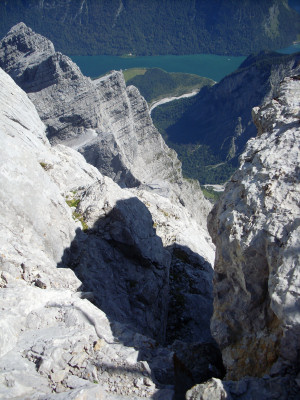 Wanderung Watzmann in den Berchtesgadener Alpen: Blick zum Königssee mit Bartholomä