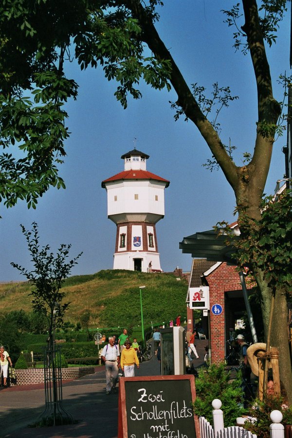 Langeoog - Wasserturm bei Tag