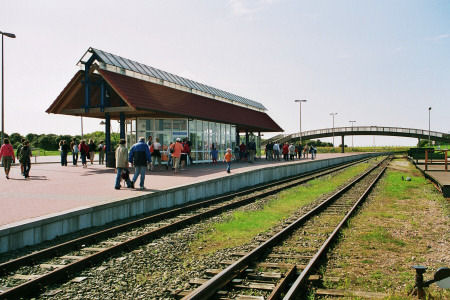 Langeoog - Seehundbänke - Bahnsteig am Hafen