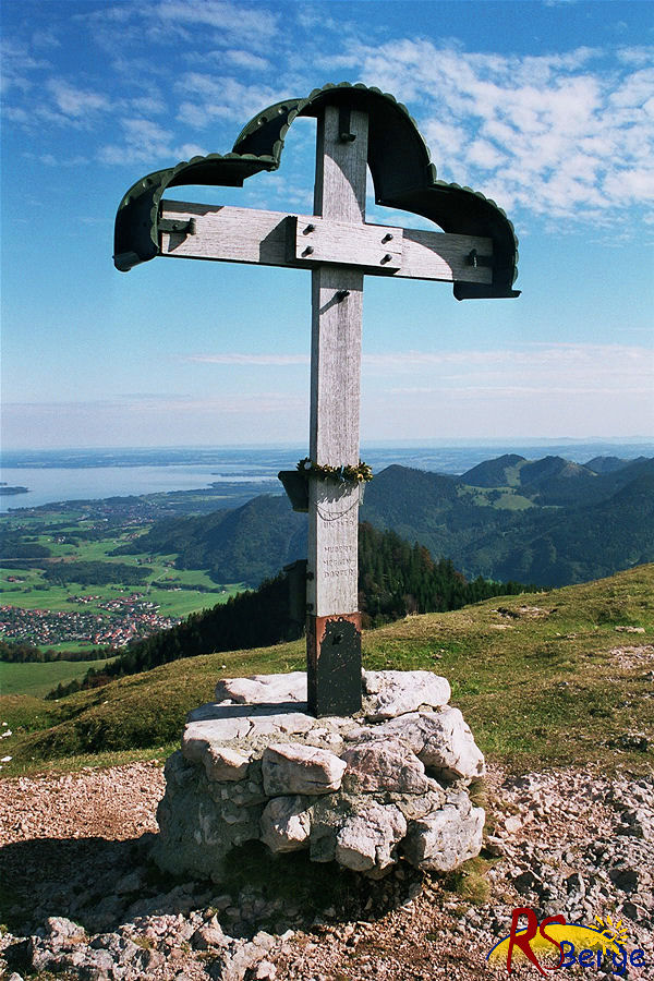 Wanderung 119: Hohries-Laubenstein - Gipfelkreuz Südseite