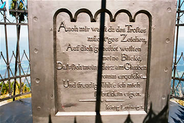 Wanderung 124 Hochfelln: Inschrift am Gipfelkreuz