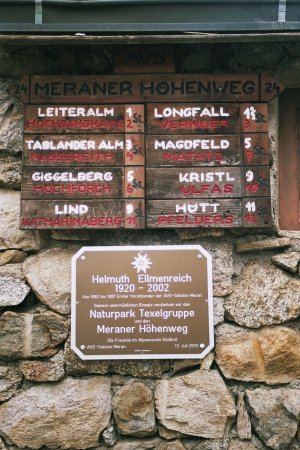 Wanderung 130 Steinegg Hochmut: Hinweisschild am Meraner Höhenweg