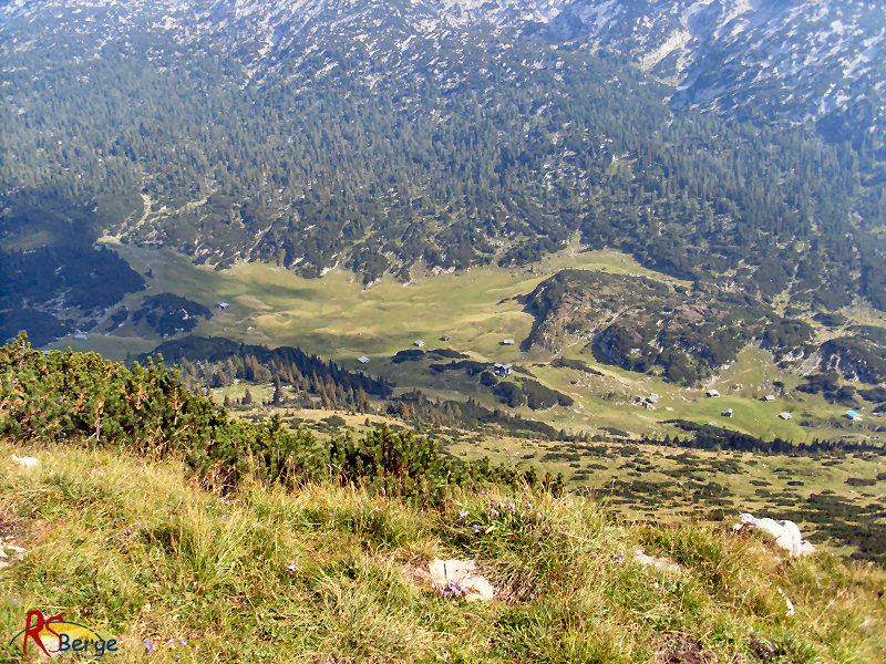 Wanderung Reiter Alpe Reiter Alm im Berchtesgadener Land: Tiefblick zur Reiter Alpe