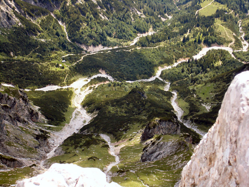 Wanderung Steinernes Meer: Blick vom Grat nach unten